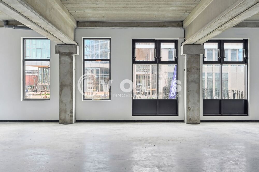   Locaux d'activité - A LOUER - 4 579 m² divisibles à partir de 704 m² Nanterre