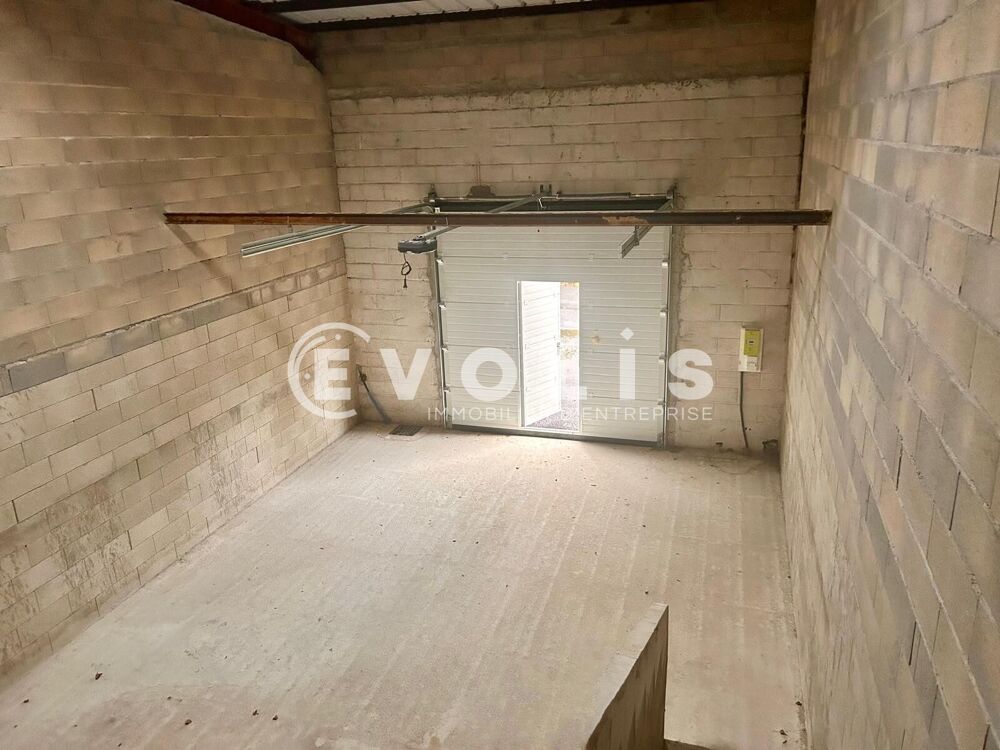   Locaux d'activité - A LOUER - 295 m² divisibles à partir de 109 m² Saint cheron