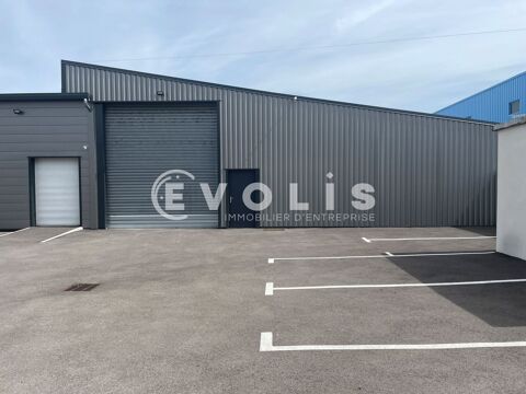   A vendre VAULX-EN-VELIN - 1 460 m² non divisibles 