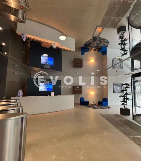   Bureaux - A LOUER - 120 m² non divisibles 