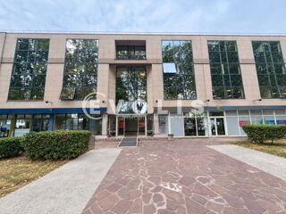   Bureaux - A LOUER - 1 049 m² divisibles à partir de 170 m² Creteil