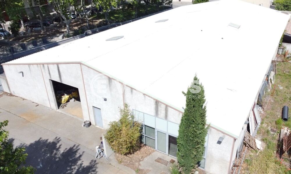   LOCAUX D ACTIVITES 167 m² - 167 m² non divisibles Avignon