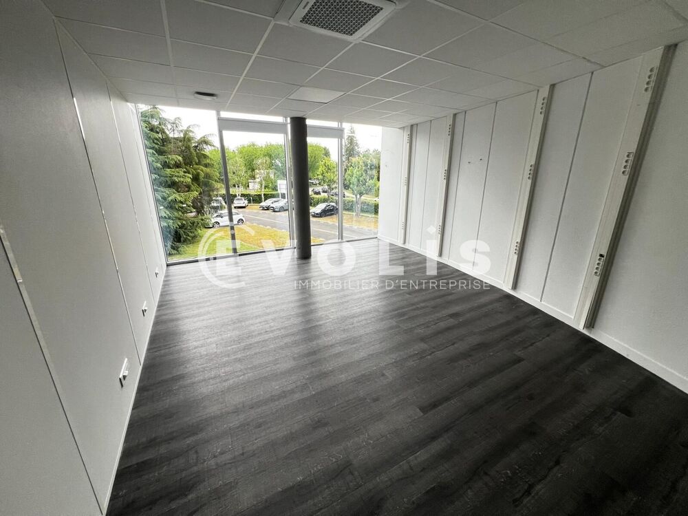   Bureaux - A LOUER - 1 165 m² divisibles à partir de 111 m² Evry courcouronnes