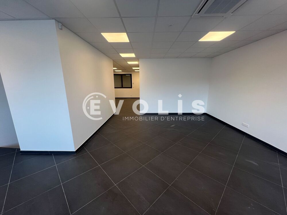   Bureaux - A LOUER - 140 m² non divisibles Saint pierre du perray