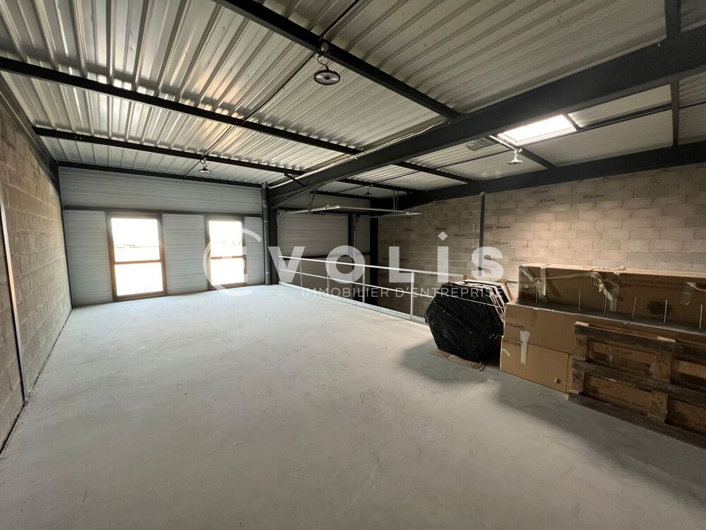   Locaux à louer ! - 214 m² non divisibles Villette d'anthon