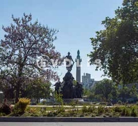 Locaux commerciaux - VEFA - 123 m&sup2; divisibles &agrave; partir de 29 m&sup2; 12000 75012 Paris