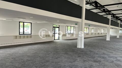   Bureaux - A LOUER - 1 827 m² divisibles à partir de 509 m² 
