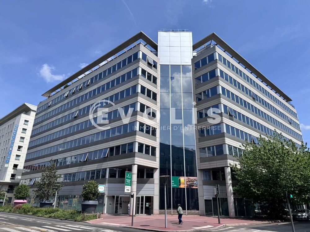   Bureaux - A LOUER - 4 422 m² divisibles à partir de 258 m² 