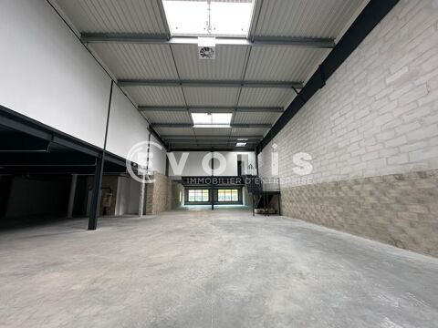   Locaux d'activité - A LOUER - 4 174 m² divisibles à partir de 784 m² 