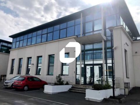 Bureaux - A LOUER - 301 m&sup2; non divisibles 4013 92390 Villeneuve la garenne