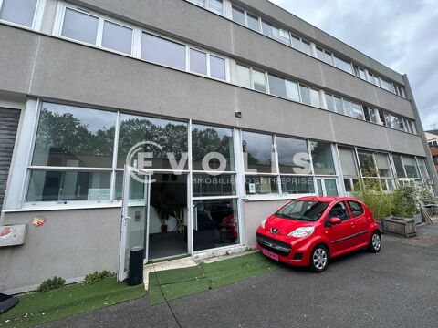   Bureaux - A LOUER - 120 m² divisibles à partir de 15 m² 