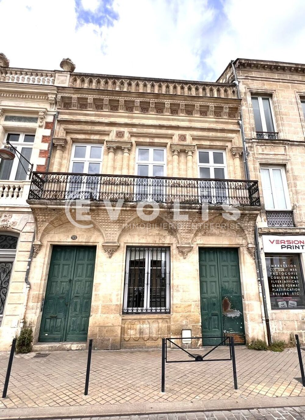   Bureaux - A LOUER - 130 m² non divisibles 