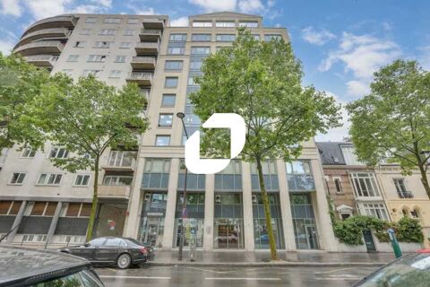 Bureaux - A LOUER - 677 m&sup2; divisibles &agrave; partir de 200 m&sup2; 24298 75016 Paris
