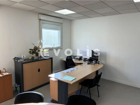   Locaux d'activité - A LOUER - 1 949 m² non divisibles 