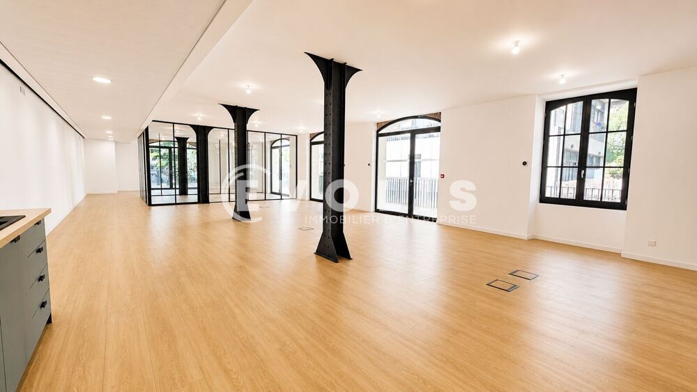   Bureaux - A VENDRE - 190 m² non divisibles Ivry sur seine