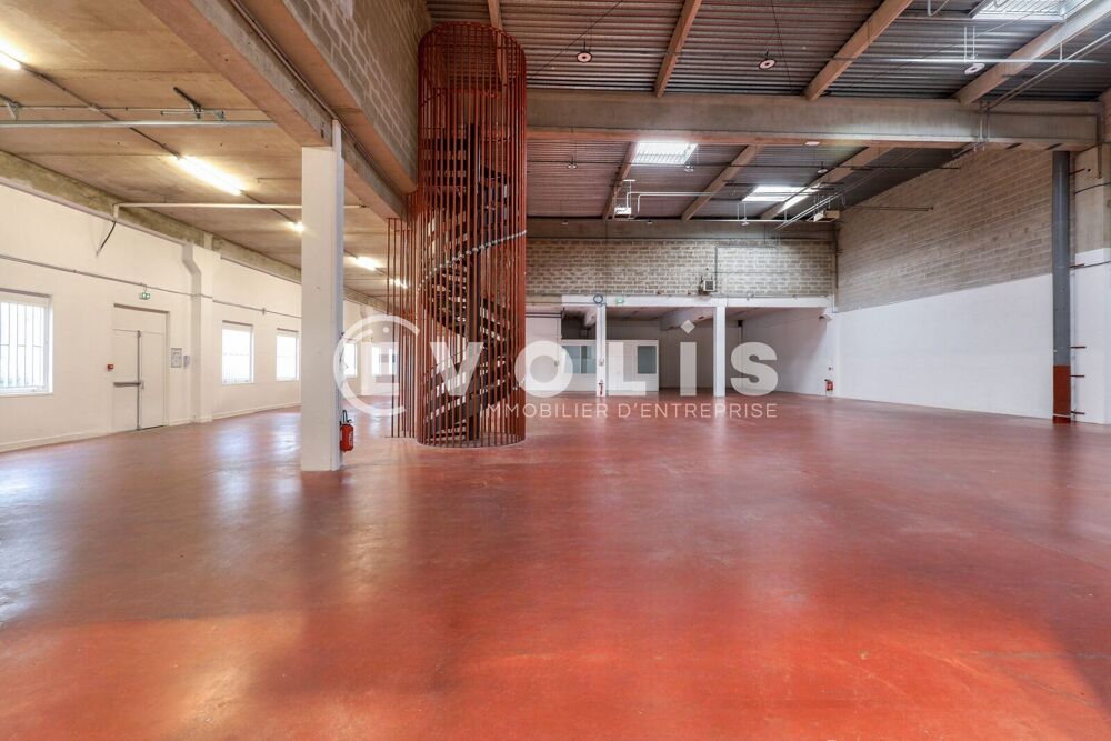   Locaux d'activité - A LOUER - 2 702 m² divisibles à partir de 66 m² Verrieres le buisson