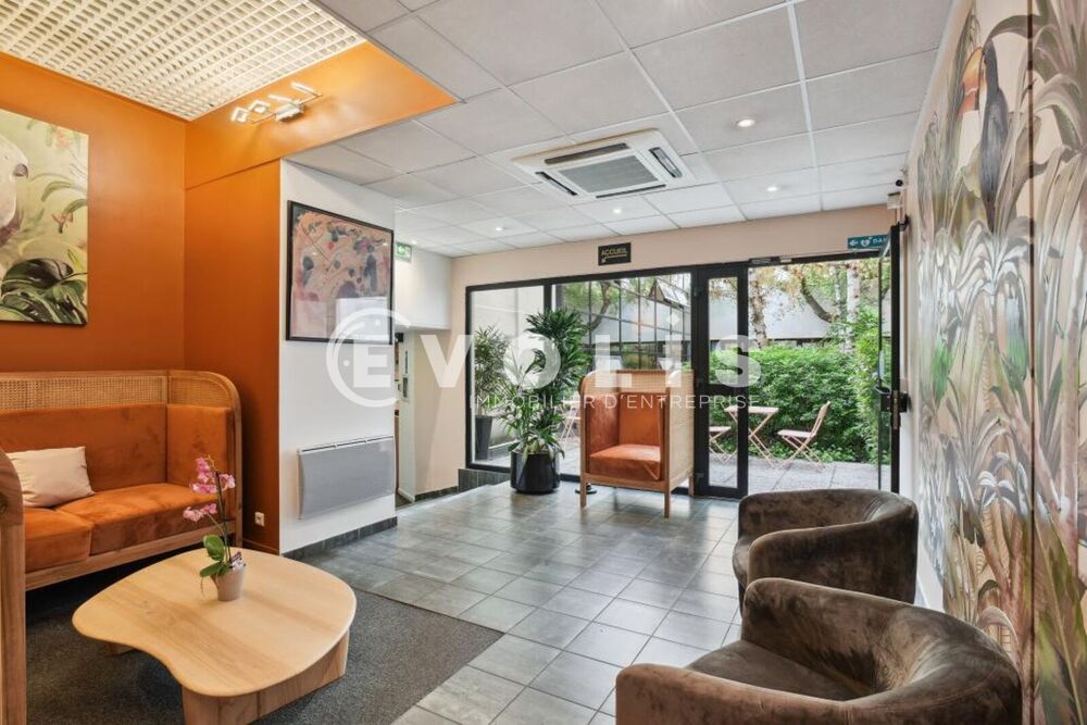   CW Privé - A LOUER - 19 postes Paris 11