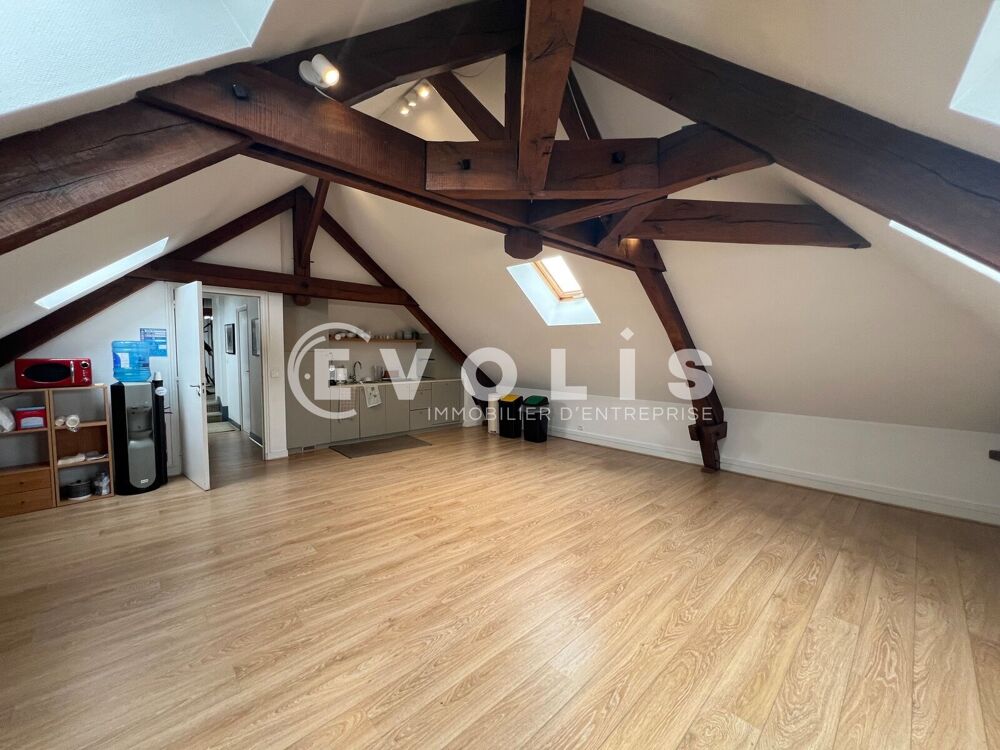   Bureaux - A LOUER - 930 m² non divisibles Limours