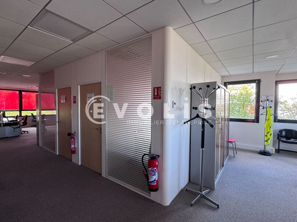   Bureaux - A LOUER - 969 m² divisibles à partir de 119 m² Saint priest