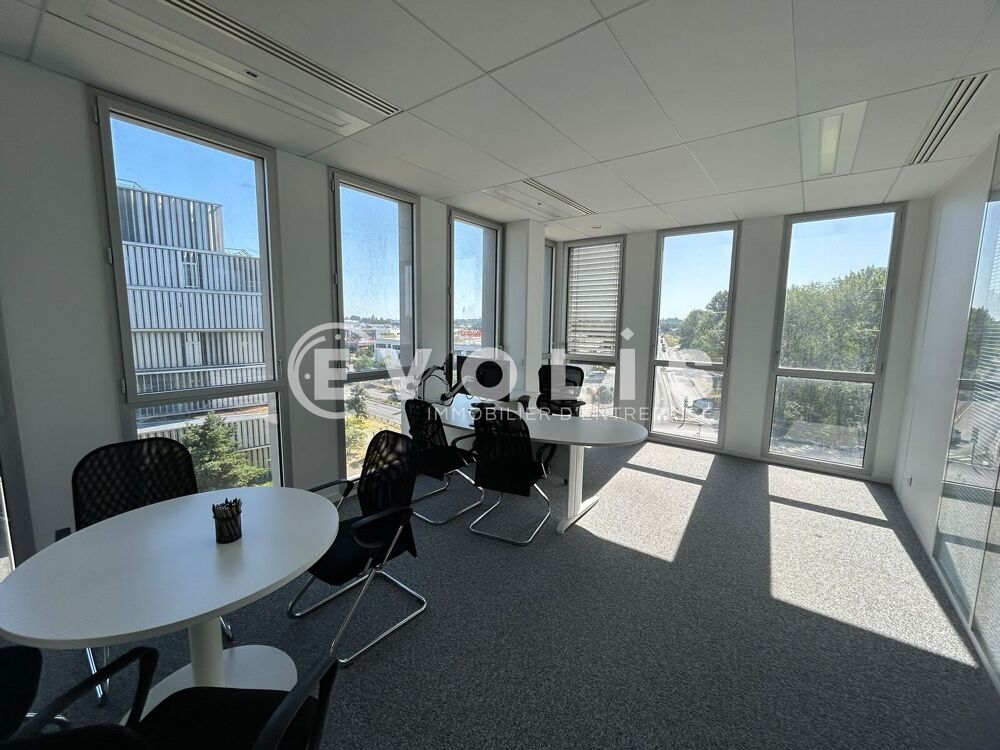   Bureau à louer - 571 m² non divisibles Bordeaux
