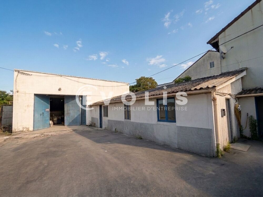   Locaux d'activité - A VENDRE - 983 m² non divisibles Vitry sur seine