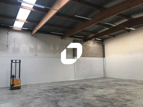 Locaux d'Activités - A LOUER - 1 620 m² divisibles à partir de 387 m² 12825 77184 Emerainville
