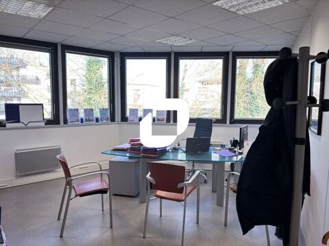 Bureaux - A LOUER - 285 m&sup2; divisibles &agrave; partir de 95 m&sup2; 2732 33520 Bruges