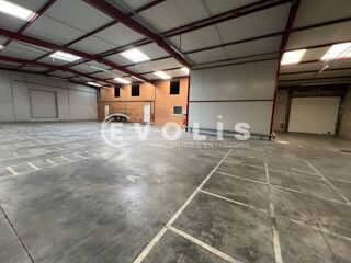   Locaux d'activité - A LOUER - 2 006 m² divisibles à partir de 401 m² Toussieu