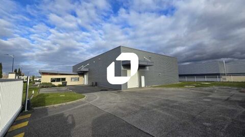 BATIMENT RECENT SUR TERRAIN INDENPANT - 870 m² non divisibles 7500 69390 Vourles