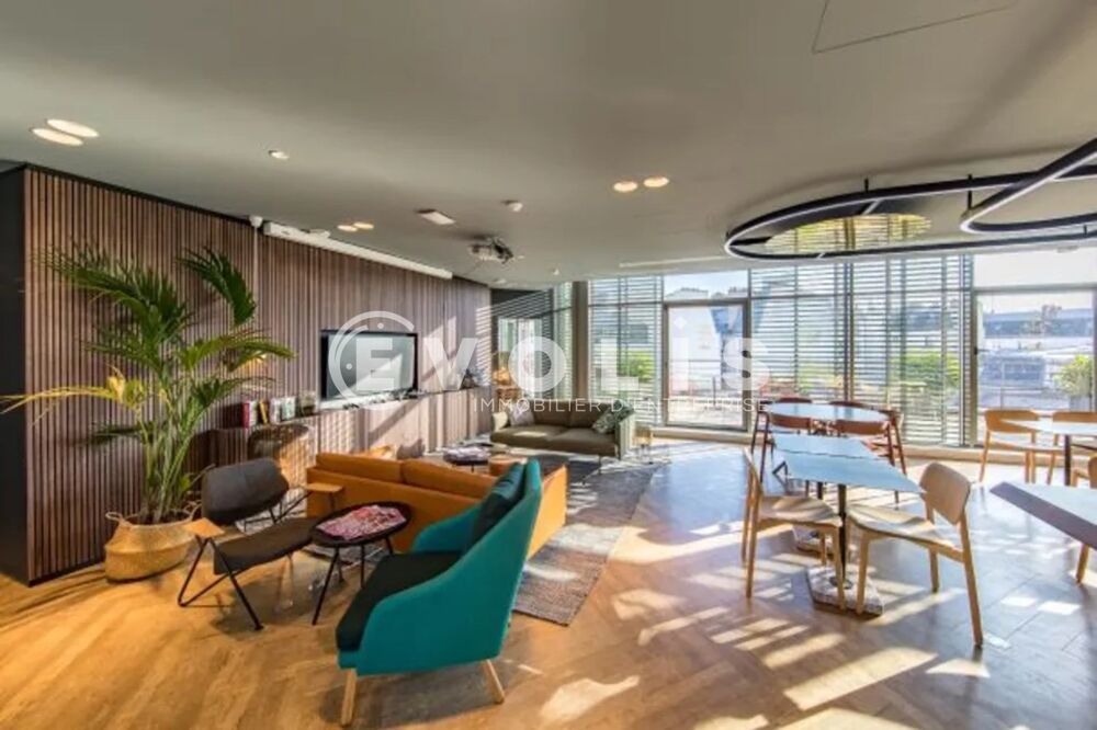   Bureaux - A LOUER - 733 m² non divisibles 