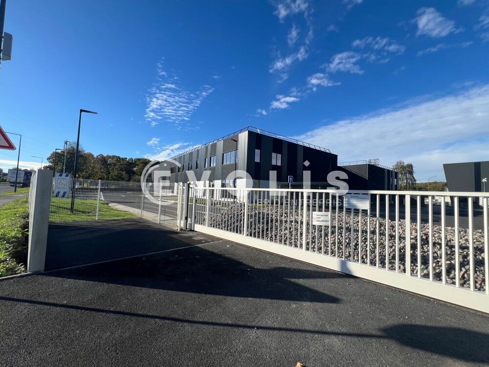   Locaux d'activité - A LOUER - 6 880 m² divisibles à partir de 303 m² Toufflers