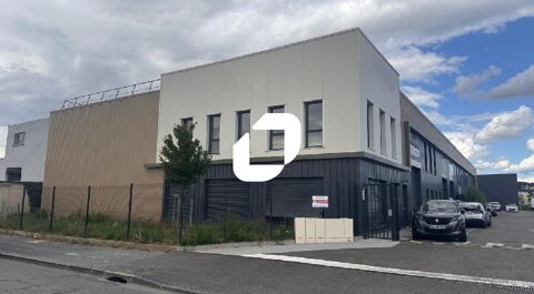 Locaux d'Activit&eacute;s - A VENDRE OU A LOUER - 328 m&sup2; non divisibles 670000 69730 Genay