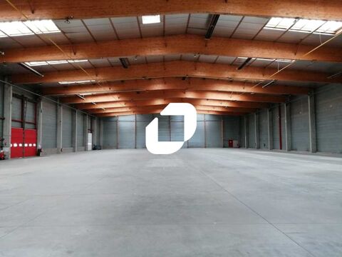 B&acirc;timent ind&eacute;pendant avec belle hauteur - 3&nbsp;930 m&sup2; non divisibles 27595 01390 Saint andre de corcy