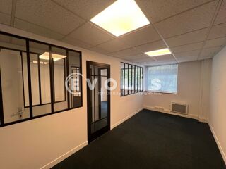   Bureaux - A LOUER - 1 049 m² divisibles à partir de 170 m² Creteil