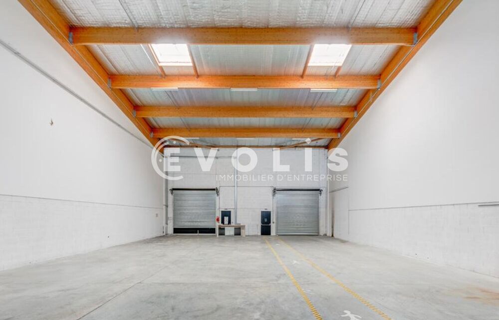   Bureaux - A LOUER - 3 046 m² non divisibles Limonest