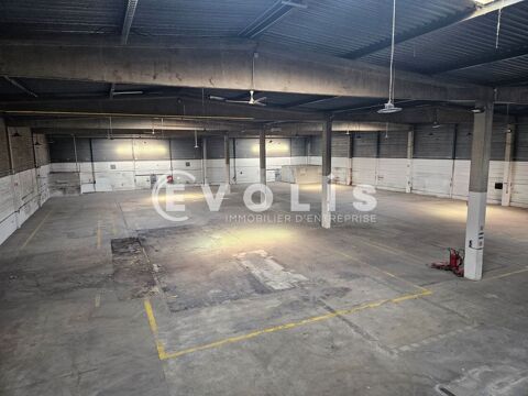   Entrepôts - A LOUER - 2 327 m² non divisibles 