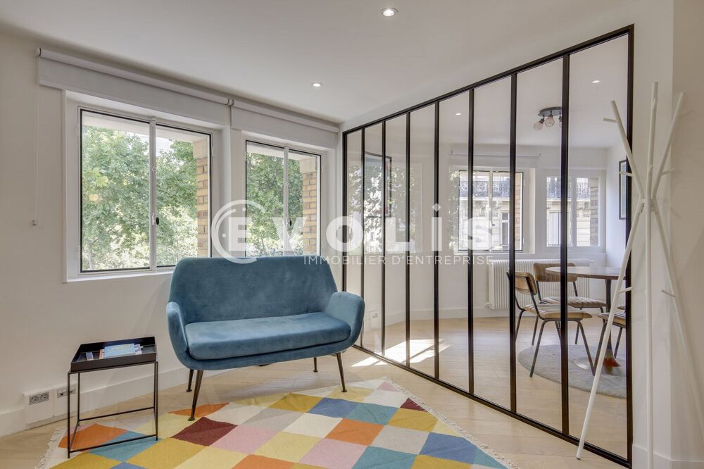   Bureaux - A LOUER - 74 postes 