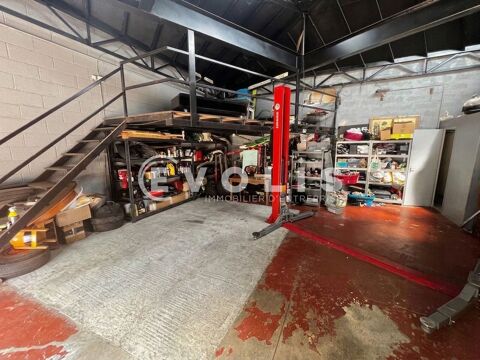   Locaux d'activité - A VENDRE - 130 m² non divisibles 