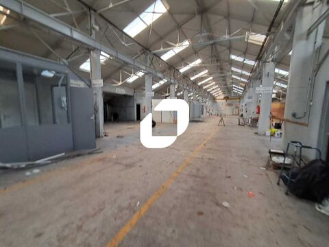 BATIMENT INDEPENDANT - GRANDE SURFACE EXTERIEURE - 1&nbsp;240 m&sup2; non divisibles 8333 59350 Saint andre lez lille