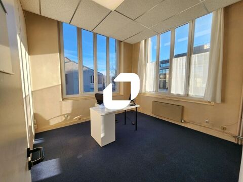 STATIONNEMENT INCLUS - 13 m&sup2; non divisibles 300 78000 Versailles