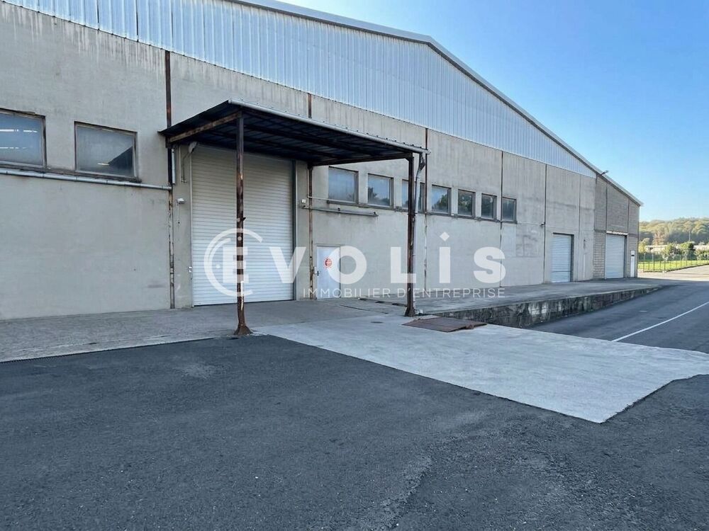   Locaux d'activité - A LOUER - 1 430 m² non divisibles Cheptainville