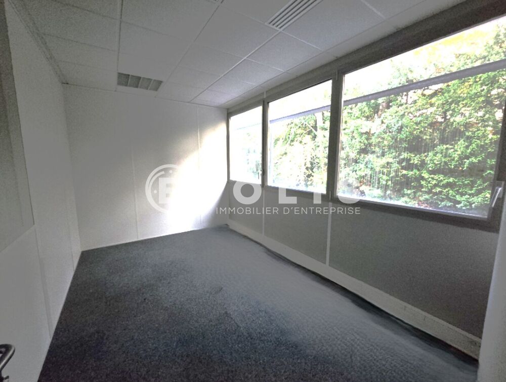   Bureaux - A VENDRE - 212 m² non divisibles Orsay