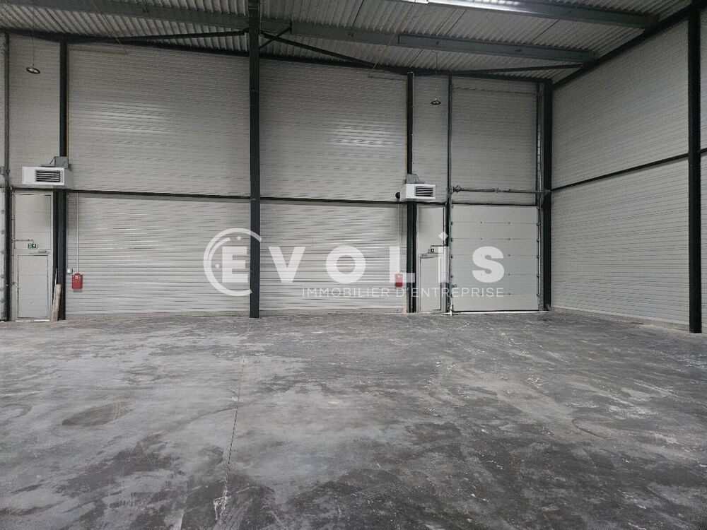   Locaux d'activité - A VENDRE - 1 973 m² divisibles à partir de 493 m² Villebon sur yvette