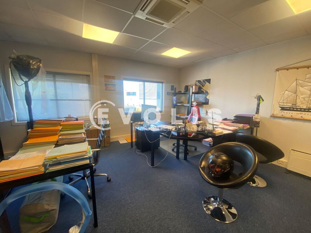   Locaux d'activité - A VENDRE - 145 m² non divisibles Champigny sur marne