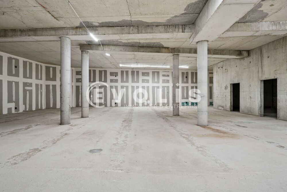   LÉNERGIE DES GRANDS ESPACES AUX PORTES DE PARIST - 2 771 m² divisibles à partir de 1 098 m² Malakoff