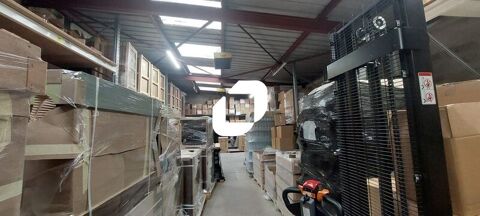 Entrep&ocirc;ts - A LOUER - 186 m&sup2; non divisibles 3500 93210 Saint denis