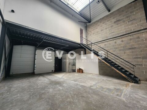   Locaux d'activité - A VENDRE - 100 m² non divisibles 