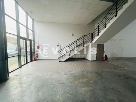   Locaux d'activité - A LOUER - 1 393 m² divisibles à partir de 521 m² 