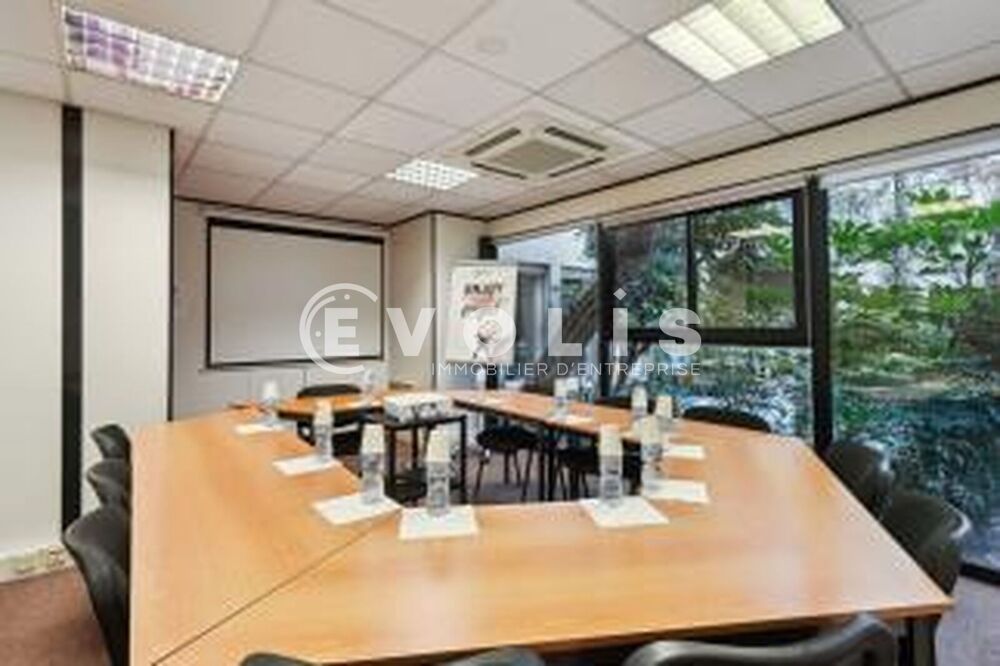   CW Privé - A LOUER - 19 postes Paris 11