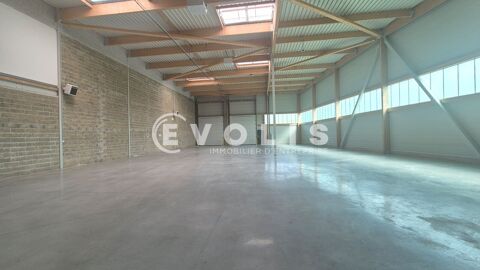   Locaux d'activité - A LOUER - 3 360 m² divisibles à partir de 407 m² 